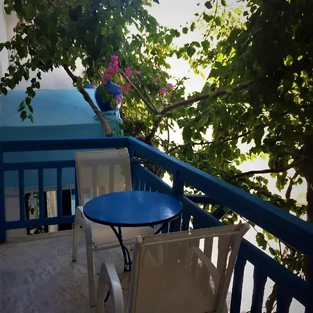 Elizabeth Aparthotel *